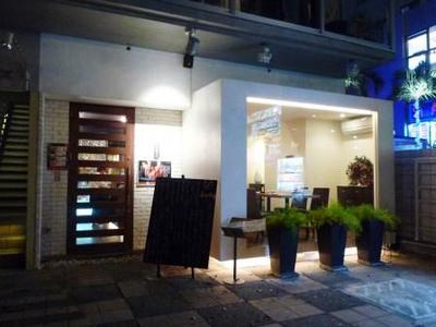 おもろハウスの店舗外観