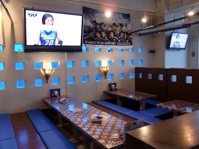 スポーツ居食屋 輪輪の店内雰囲気2