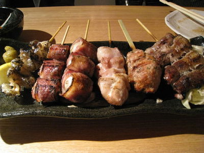 生け簀の銀次の『備長炭串6点盛り合わせ』(892円)